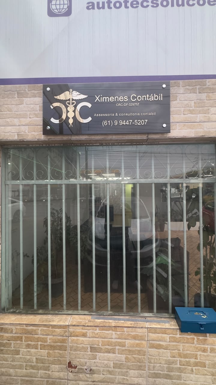 Placa em acrílico Ximenes Contábil